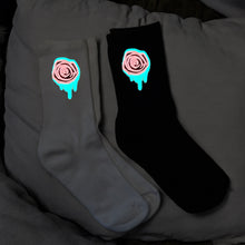 Load image into Gallery viewer, Sloppy Rose socks
