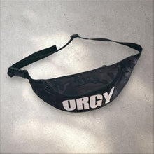 Load image into Gallery viewer, Group chill bumbag
